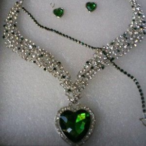 EMERALD & WHITE CRYSTAL NECKLACE SET